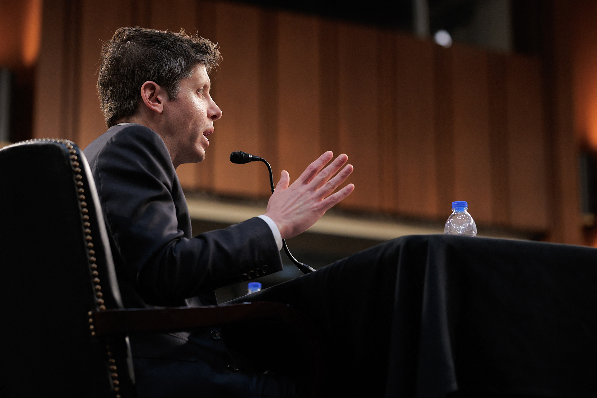 أجهزة سام ألتمان لمسح القرنية تصل إلى المملكة المتحدة		 – الخليجي نت