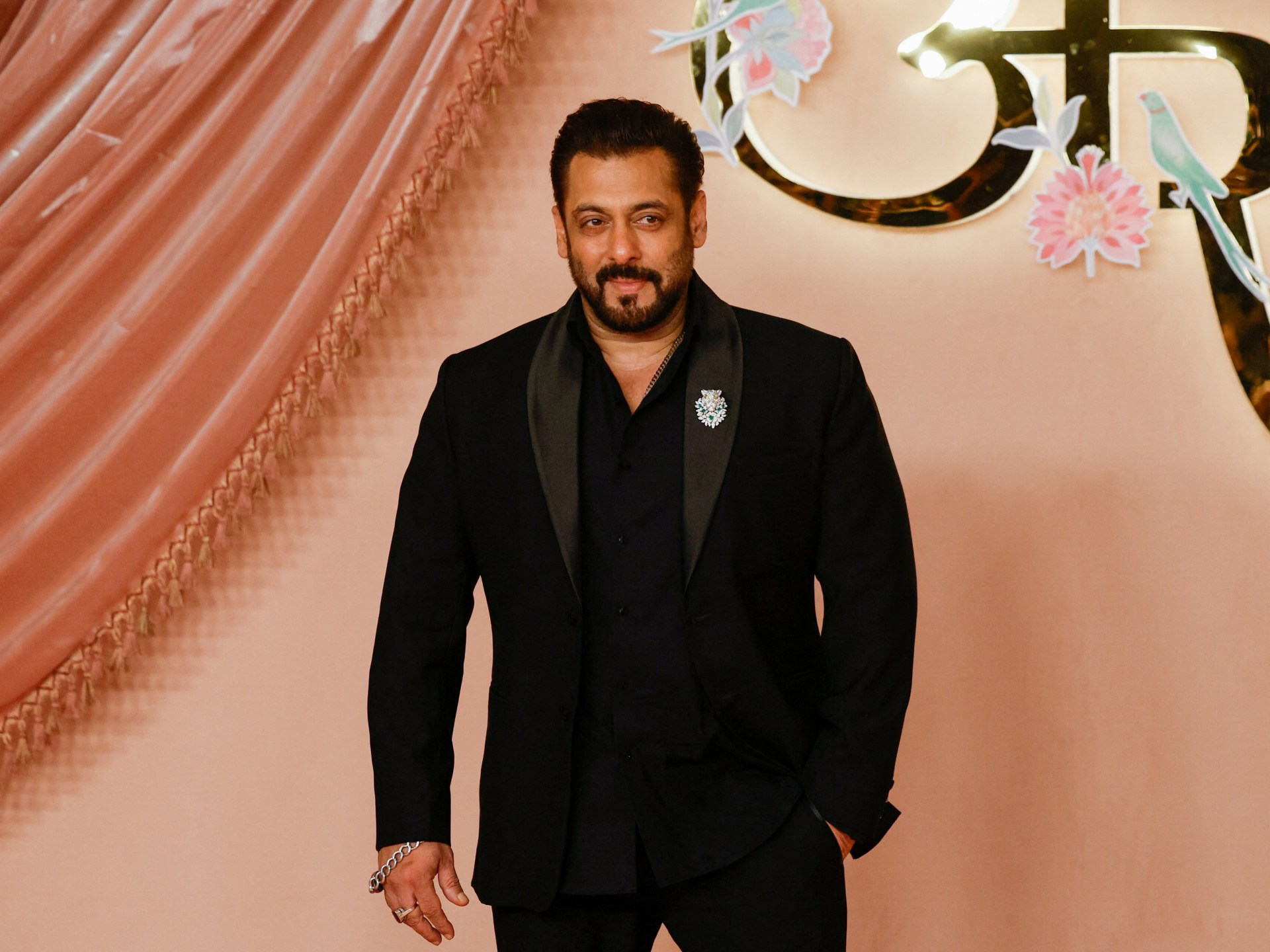 النجم الهندي سلمان خان يفاجئ الجمهور بحقيقة وضعه الصحي الخطير		 – الخليجي نت