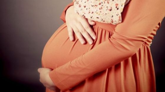 دراسة تكشف علاقة خطيرة بين عمر الأم وصحة مولودها – الخليجي نت