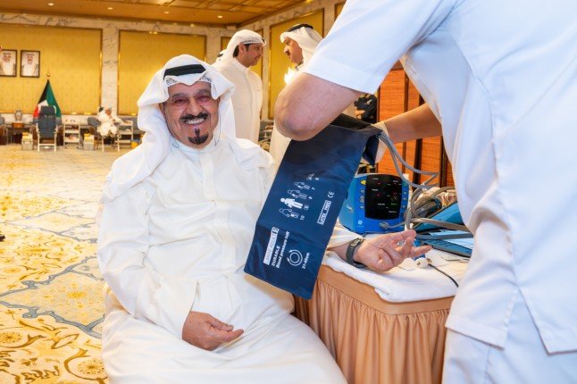 رئيس مجلس الوزراء الكويتي والوزراء يشاركون في حملات بنك الدم المركزي		 – الخليجي نت