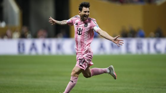 شاهد.. ميسي وراء كل استثناء في كرة القدم – الخليجي نت