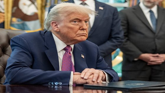 فوربس تحذر من انهيار وشيك في الأسواق بسبب ترامب – الخليجي نت