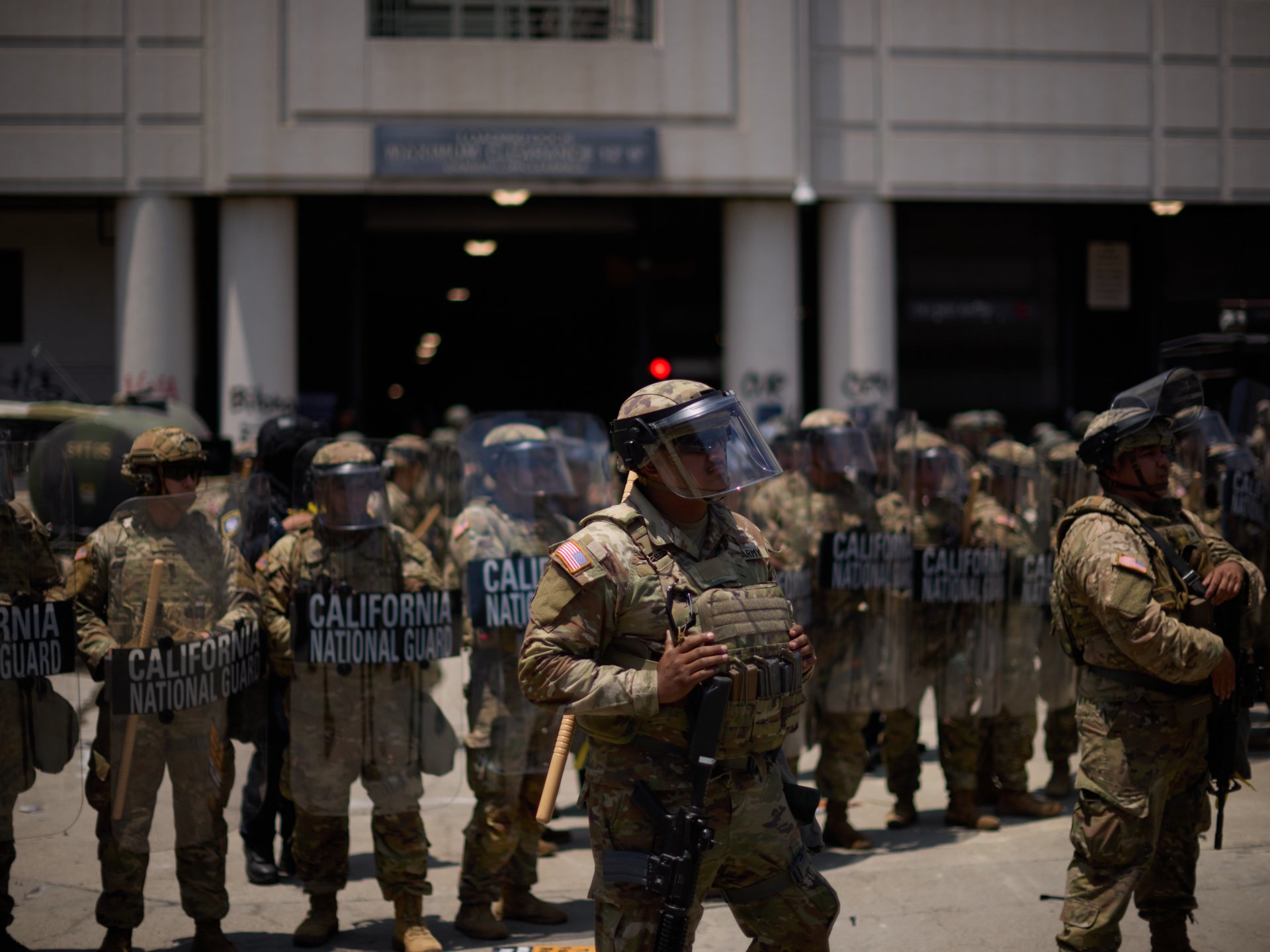 كيف برر ترامب إنزال الجيش لمواجهة احتجاجات كاليفورنيا؟		 – الخليجي نت