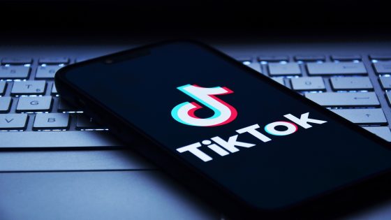 كيف يستغل المحتالون تطبيق تيك توك لإصابة المستخدمين بالبرامج الضارة – الخليجي نت