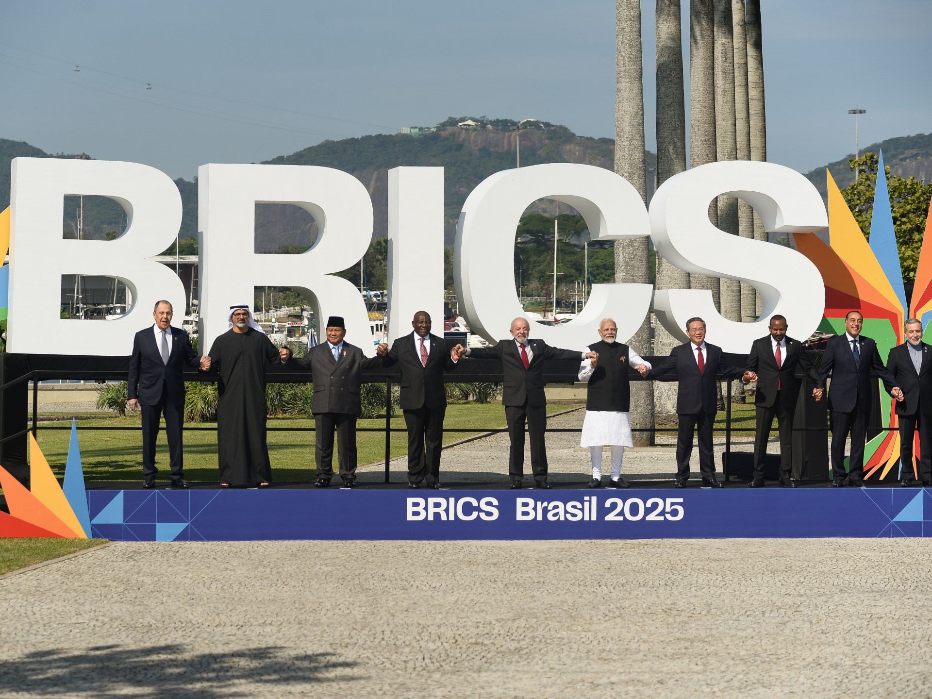 5 تكتلات اقتصادية تعيد تشكيل العالم بعيدا عن الهيمنة الغربية		 – الخليجي نت