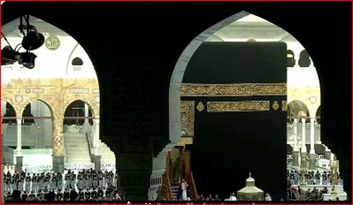 أكاديمي: غسل الكعبة المشرفة إرث حي يجسد تمسك المملكة بالتراث الإسلامي		 – الخليجي نت