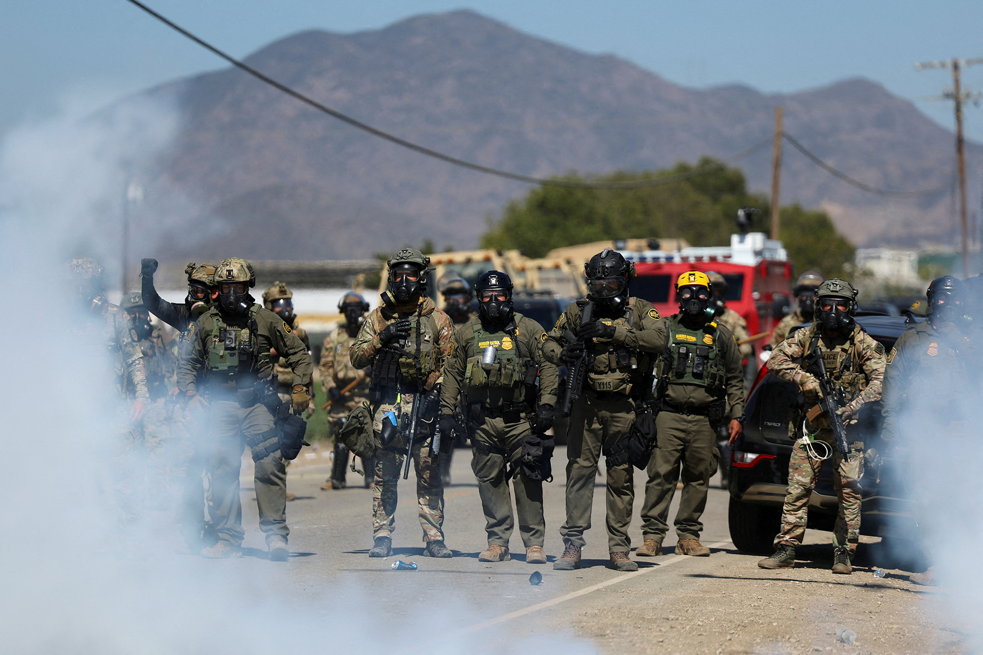 إدارة ترامب تدافع عن أساليبها العنيفة في توقيف المهاجرين		 – الخليجي نت