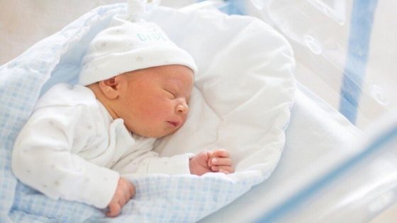 الولايات المتحدة: سيدة ميتة دماغيًا تنجب طفلًا وسط جدل قانوني واسع – الخليجي نت