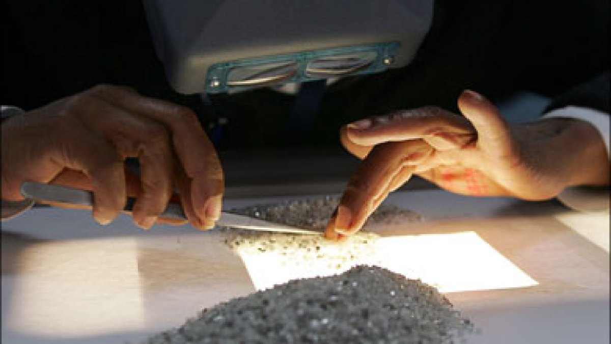 بوتسوانا تخفض عملتها لمواجهة ركود الألماس العالمي		 – الخليجي نت