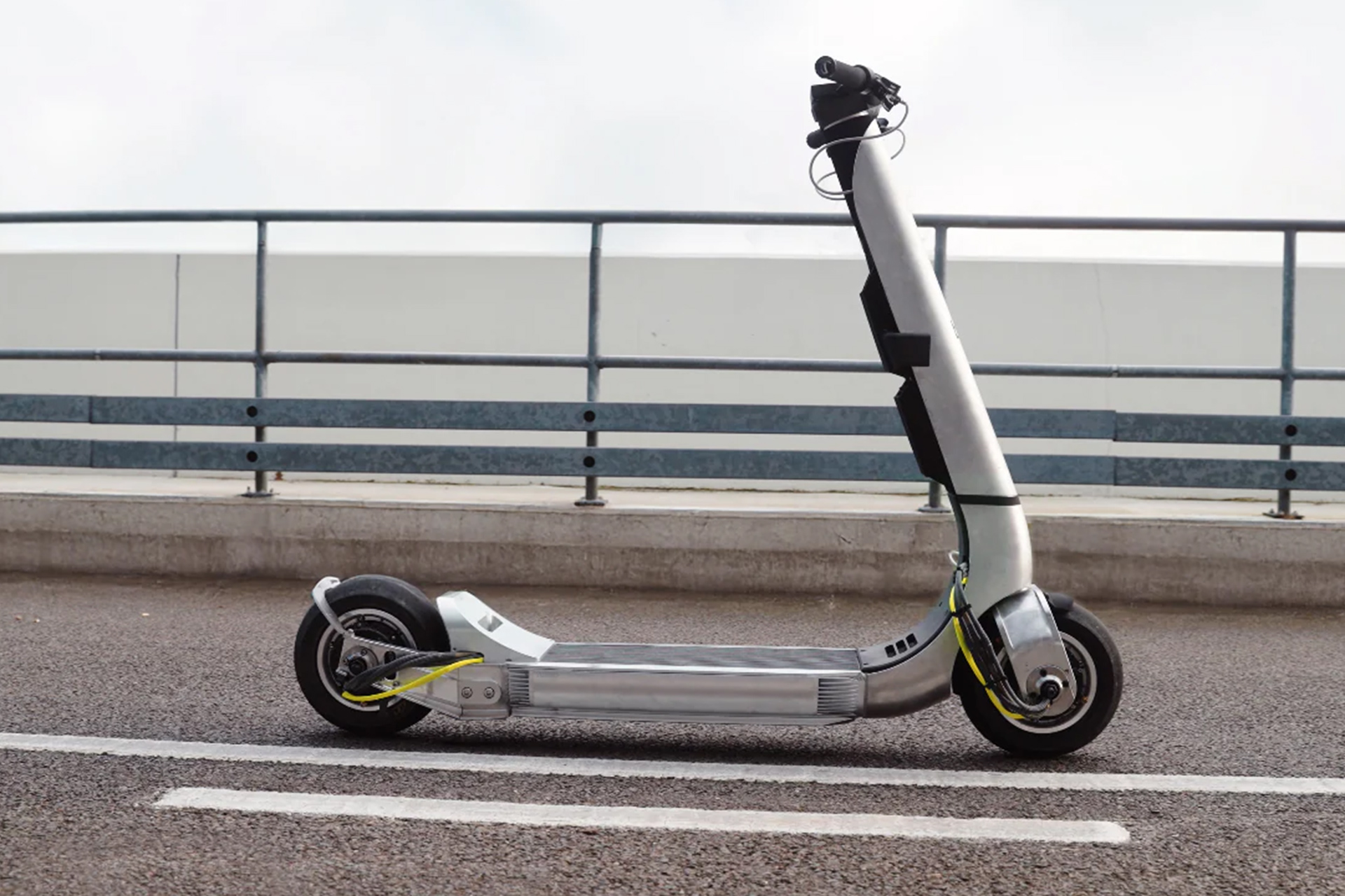 شاهد “ذا تيربو”.. سكوتر كهربائي يحاكي قوة البوغاتي		 – الخليجي نت