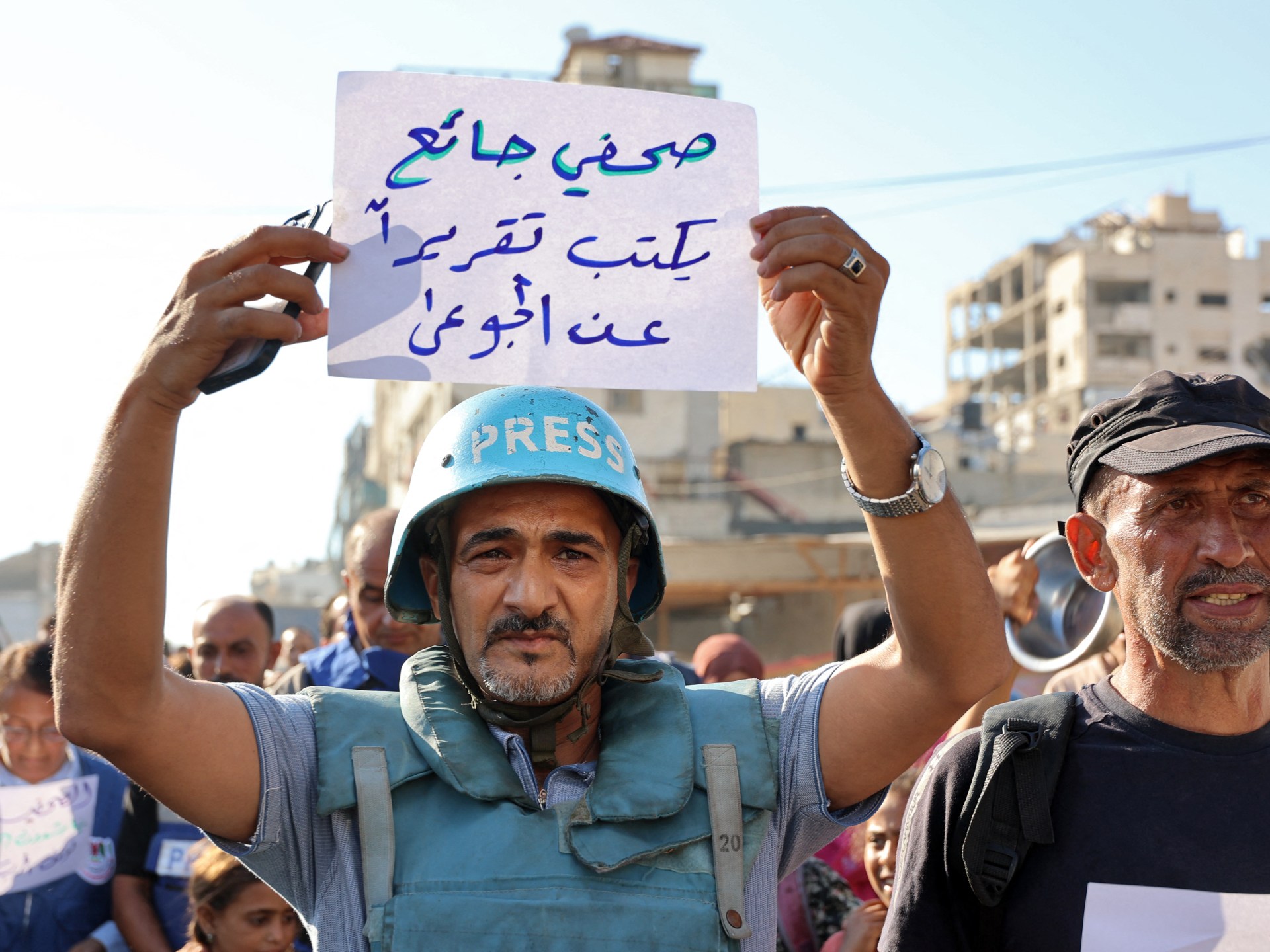 صحفيو غزة.. الخطر يحيط بأجساد أنهكها الجوع		 – الخليجي نت