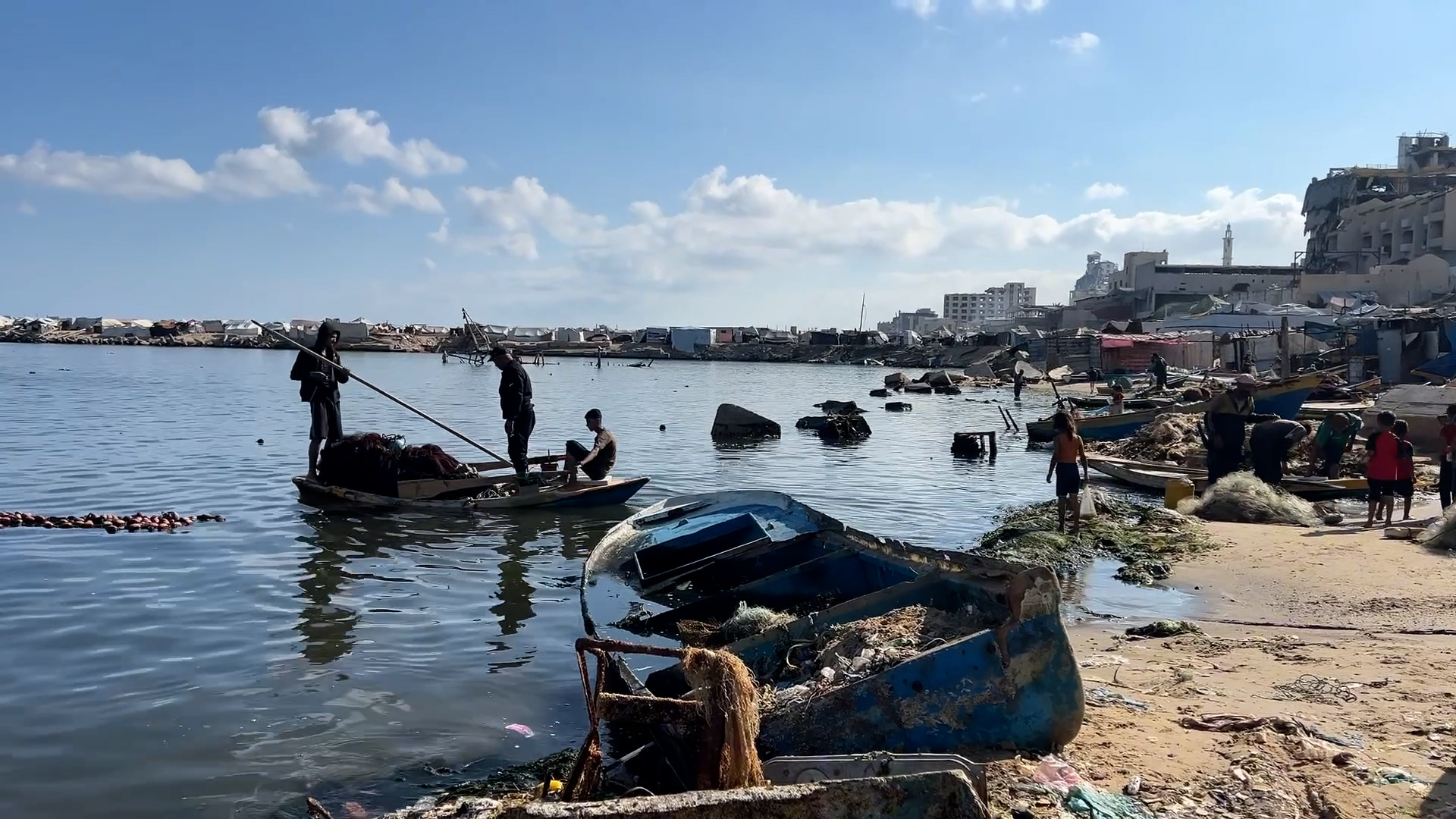 متنفسهم ومصدر رزقهم.. بحر غزة ممنوع على أهلها بأمر من الاحتلال		 – الخليجي نت