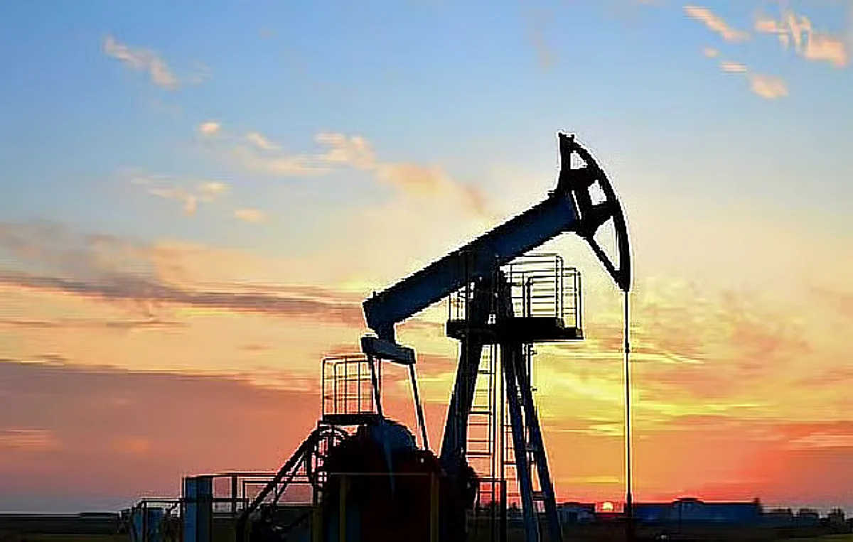 النفط يرتفع بعد توقعات بخفض أسعار الفائدة الأمريكية		 – الخليجي نت