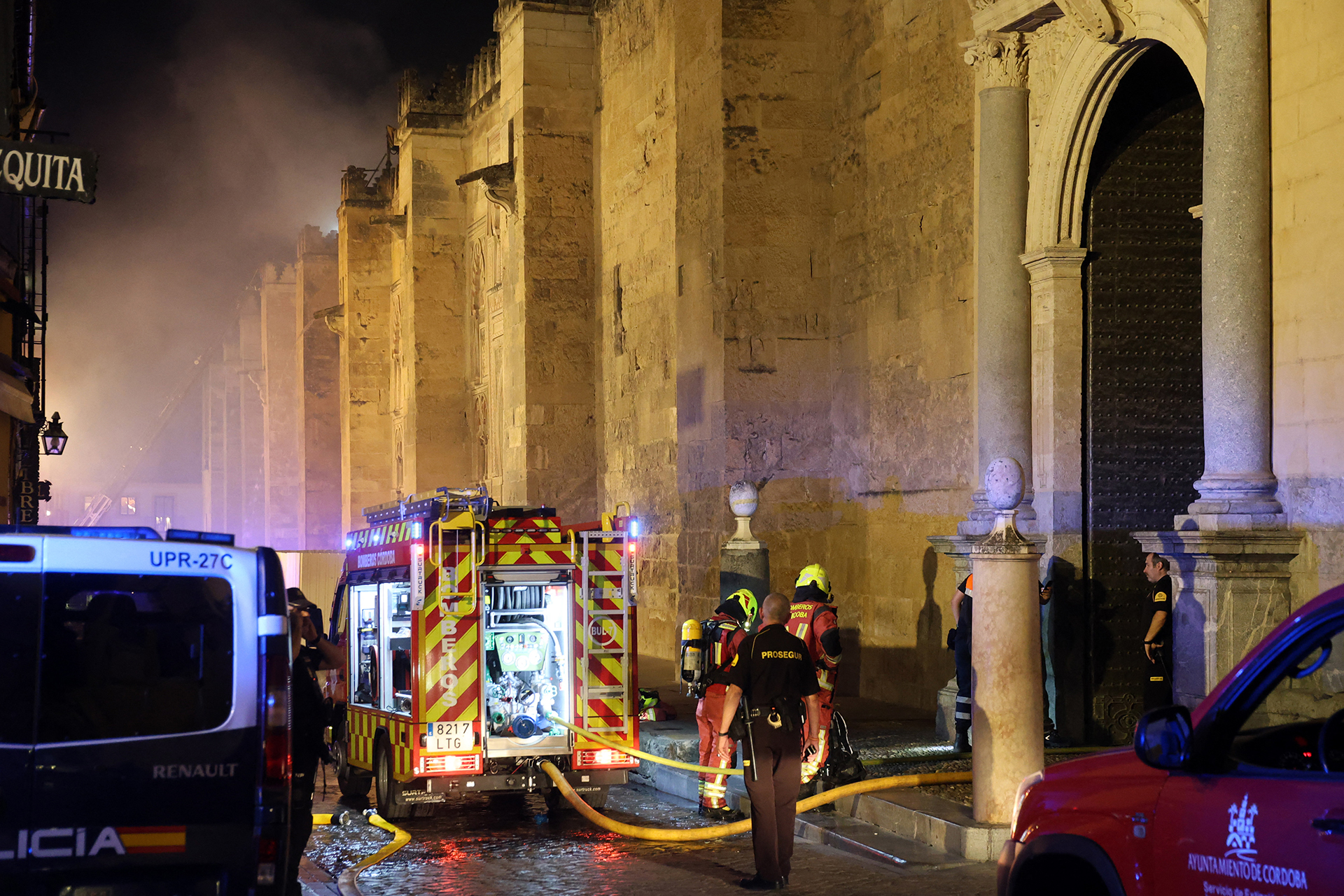 اندلاع حريق بمسجد قرطبة التاريخي في إسبانيا		 – الخليجي نت