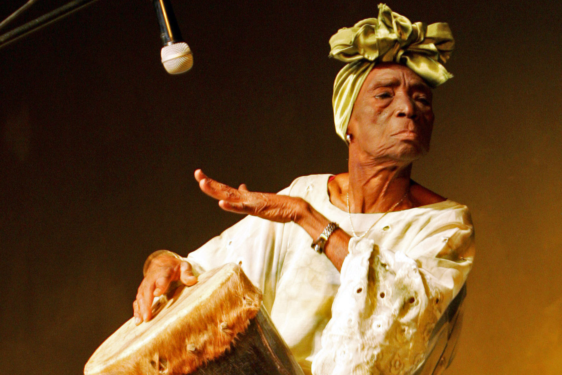 حينما ابتلع الغياب صوت قرنفلة زنجبار السوداء		 – الخليجي نت