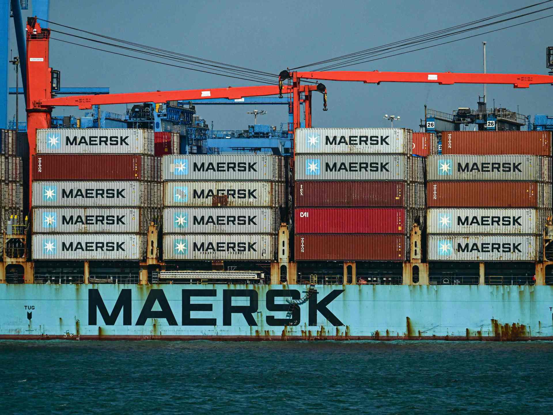 قرار “ميرسك” بوقف الشحن المباشر يهدد تنافسية صادرات جنوب أفريقيا		 – الخليجي نت