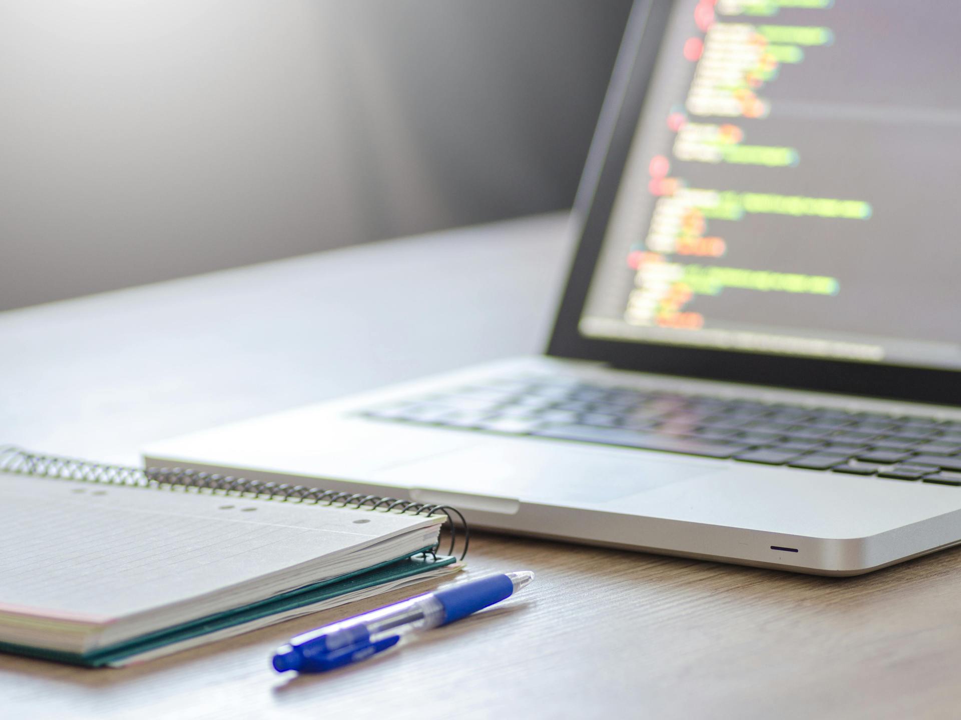 من القهوة إلى الكوميديا.. الحكايات الخفية وراء أسماء لغات البرمجة		 – الخليجي نت