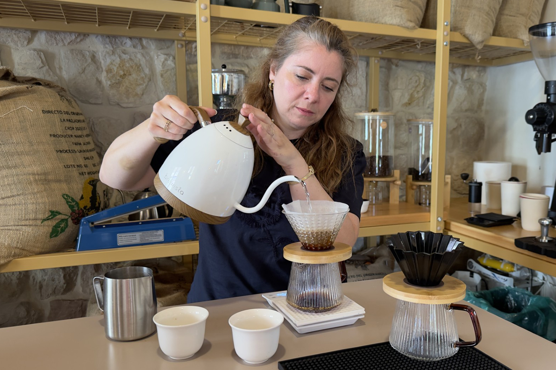 من هندوراس إلى زحلة.. رحلة مهندسة أعادت تعريف القهوة في لبنان		 – الخليجي نت