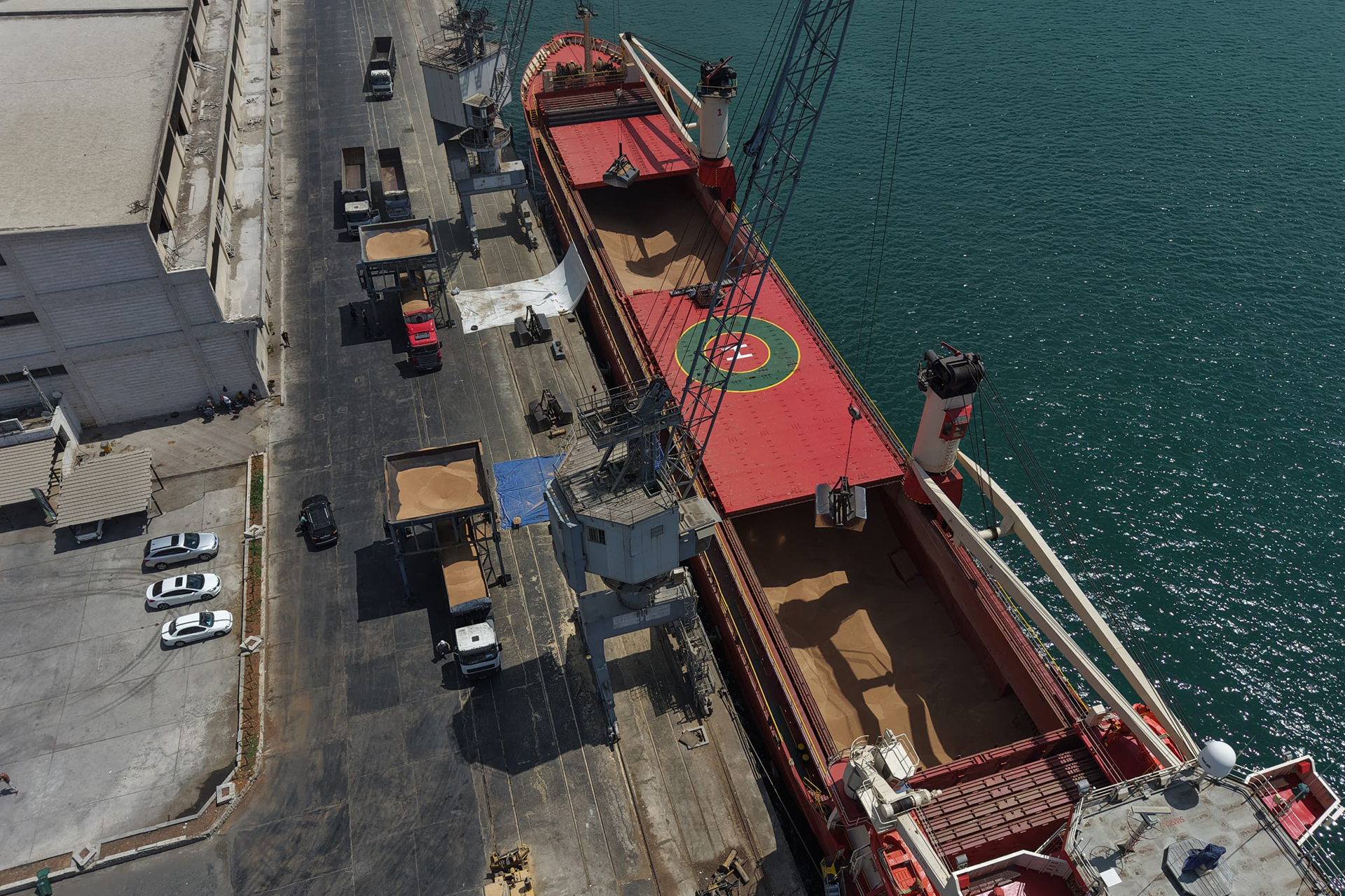 هل استيراد القمح عبر طرطوس يكفي لتأمين خبز سوريا؟		 – الخليجي نت