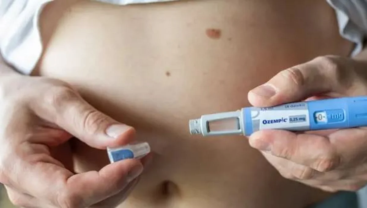 هل يوجد علاقة بين جلطة العين وإبر السمنة؟.. استشاري يجيب		 – الخليجي نت