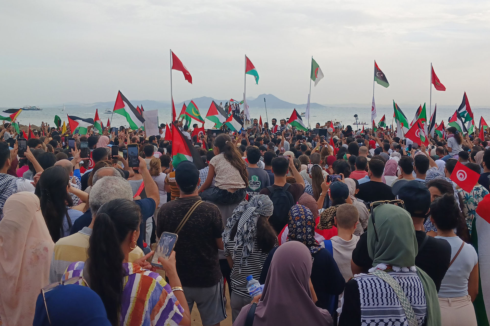 ساعات قبل إبحاره.. ماذا بحوزة أسطول الصمود لكسر حصار غزة؟		 – الخليجي نت