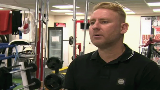 سجن بطل سابق في الملاكمة 10 سنوات لتهريب الكوكايين – الخليجي نت