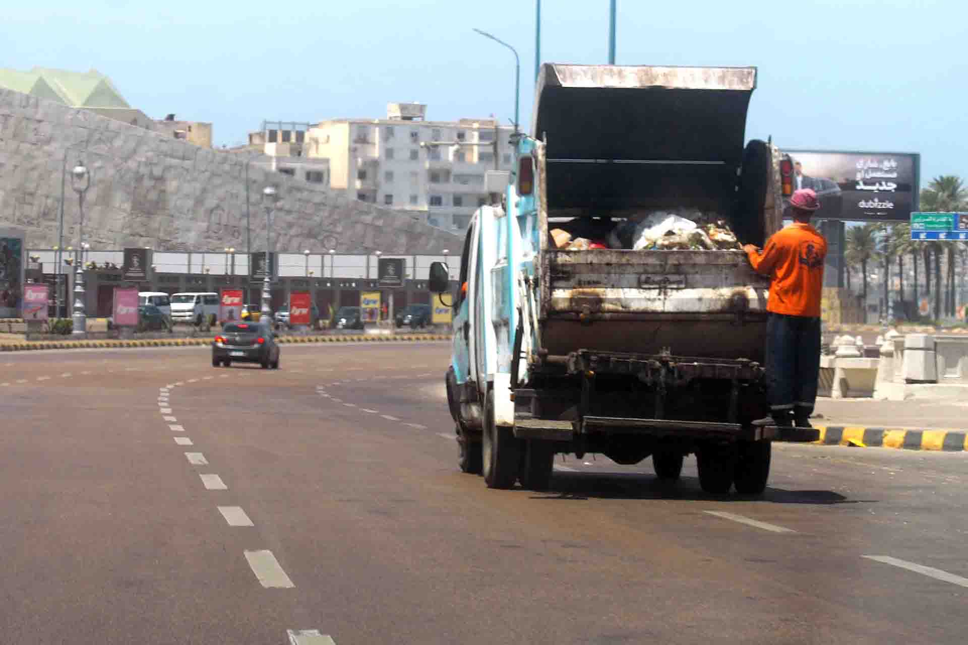 عمالة مؤقتة مدى الحياة.. أزمة تتجدد بالجهاز الحكومي المصري		 – الخليجي نت