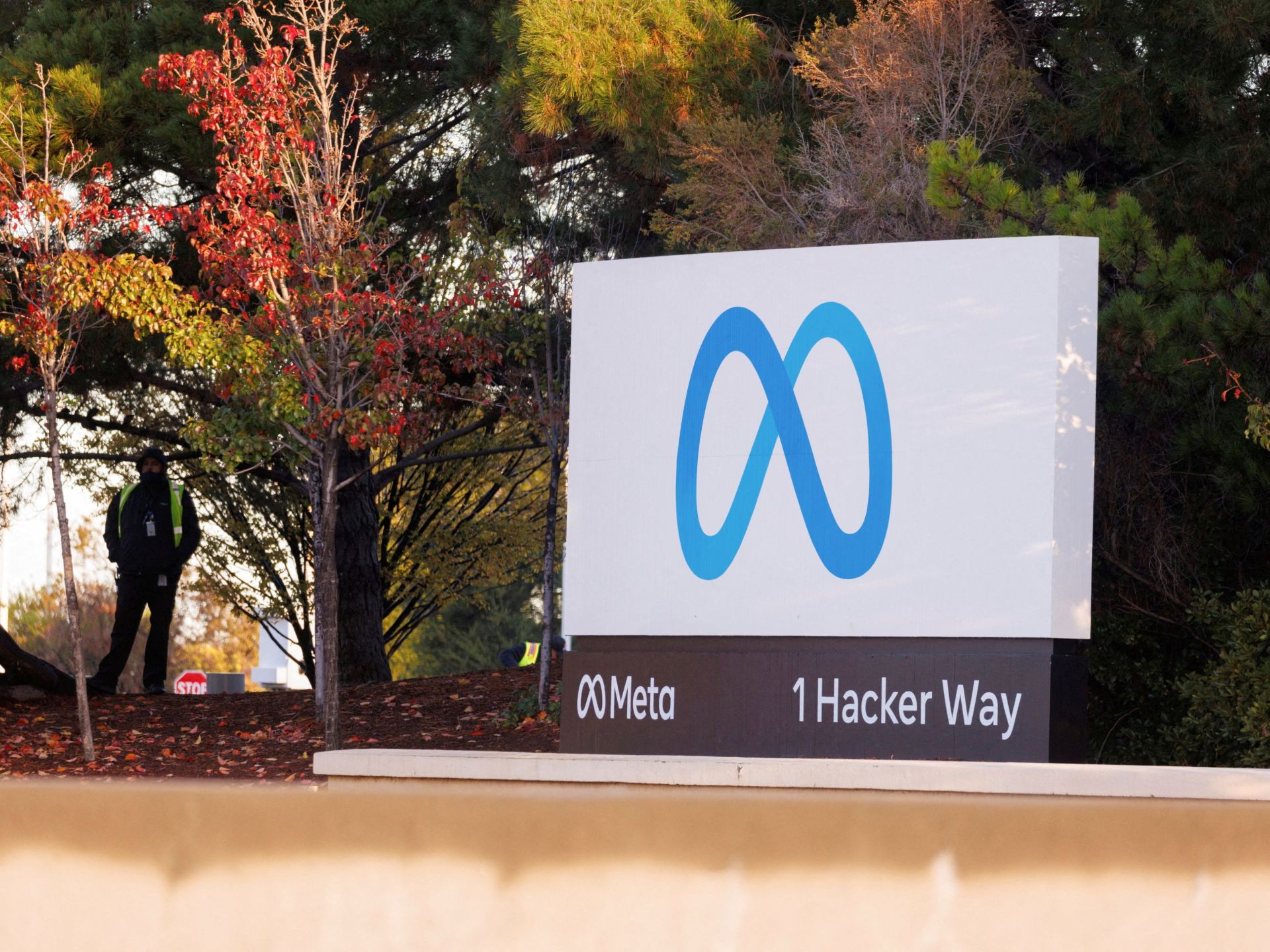 “ميتا” تشدد قيود روبوتات الذكاء الاصطناعي بعد الأزمة الأخيرة		 – الخليجي نت