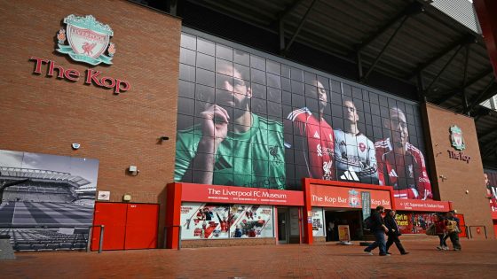 نحو مليار دولار مقابل 10 انتقالات.. سجل الصفقات القياسية في كرة القدم البريطانية – الخليجي نت