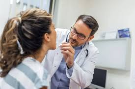 ما هي حصوات اللوزتين؟ وما علاقتها برائحة الفم الكريهة؟		 – الخليجي نت