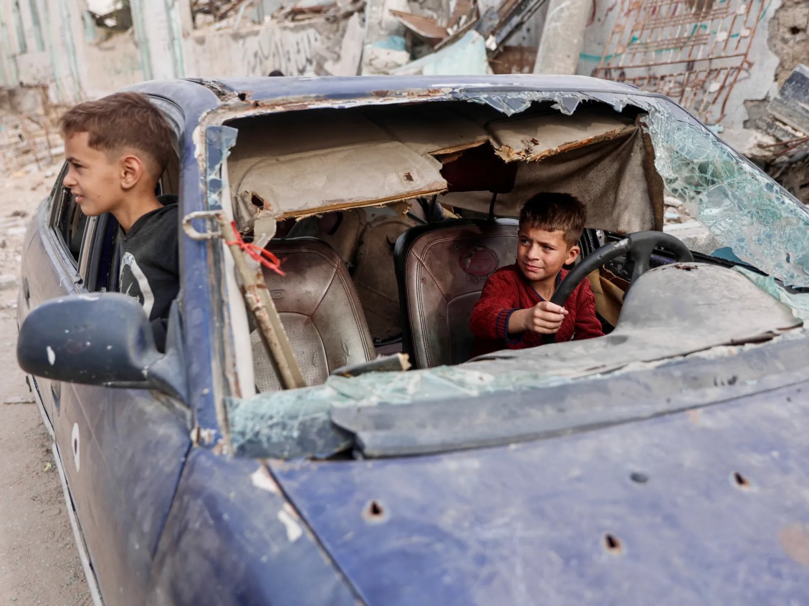 بالصور.. تفاصيل يومية ترسم واقع حياة أطفال غزة – الخليجي نت