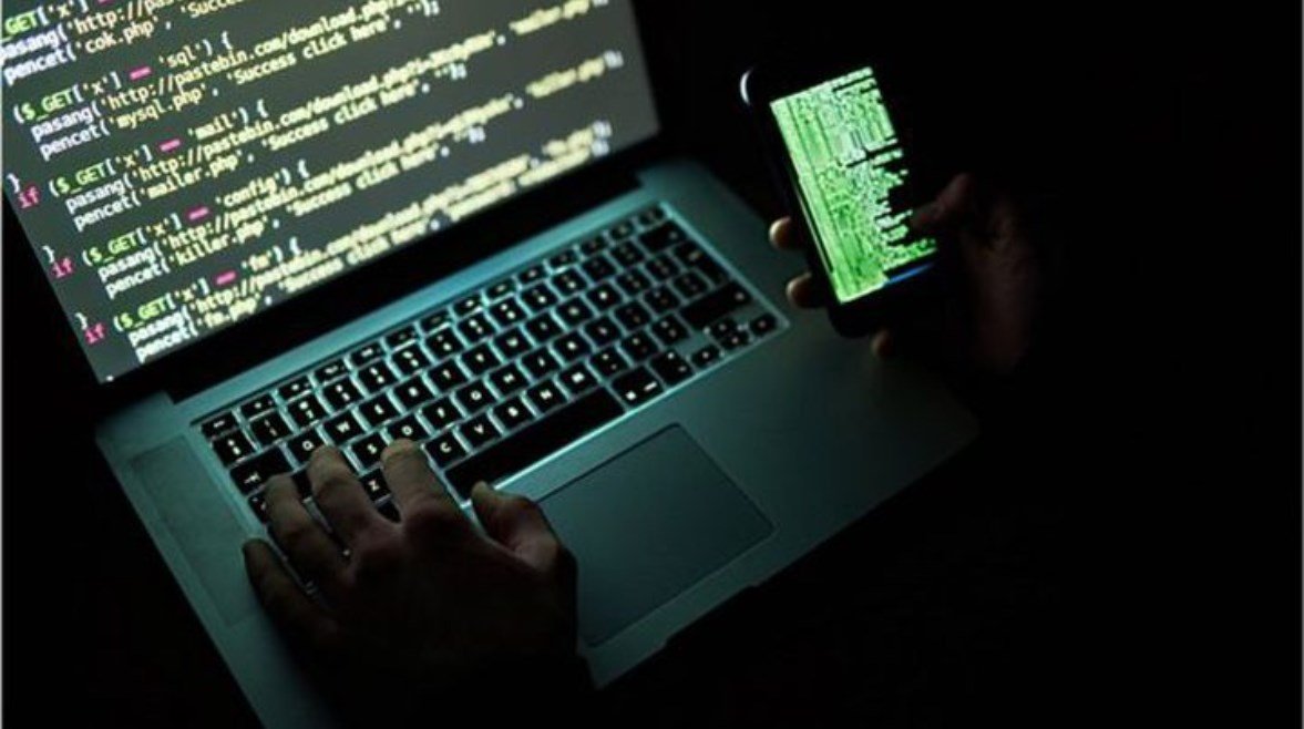 منشور إسرائيلي يقع في المحظور بكشف برنامج التجسس على الاتصالات
                             – الخليجي نت