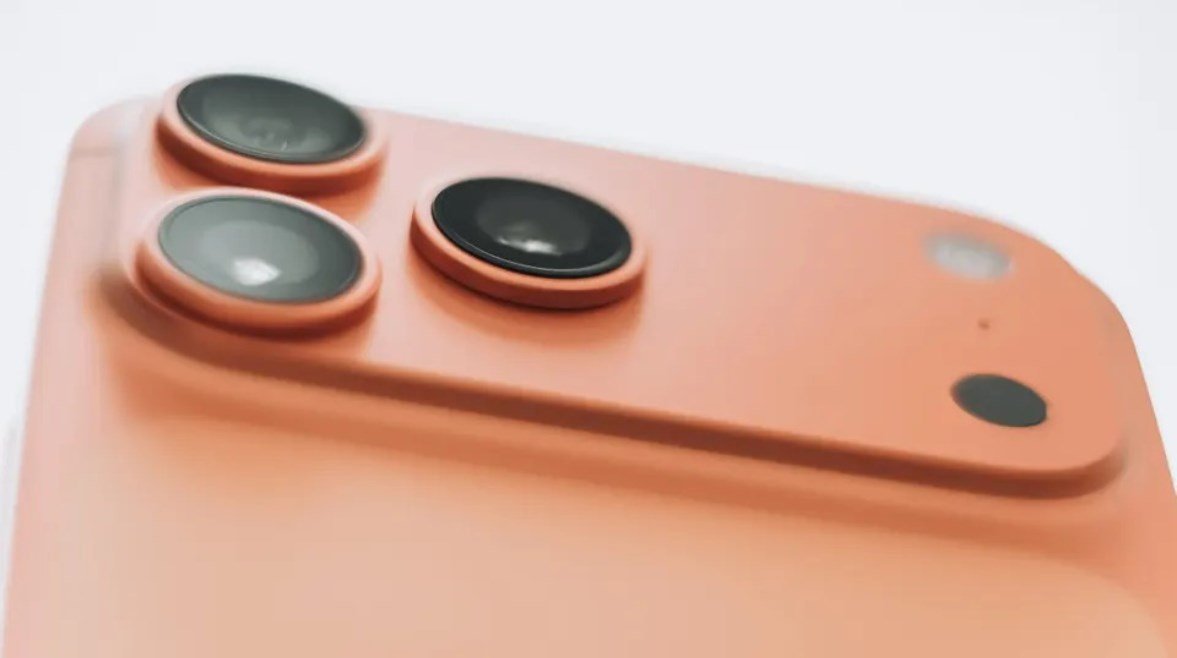 تسريبات iPhone 18 Pro.. مواصفات قياسية للبطارية ومعالج فائق السرعة
                             – الخليجي نت