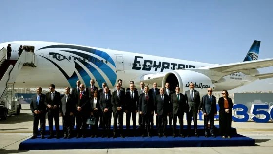 الأولى من نوعها.. مصر للطيران تحتفل بضم طائرة “إيرباص 350” لأسطولها (فيديو) – الخليجي نت