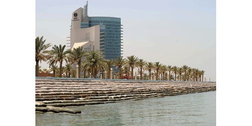 مصفاة ميناء الأحمدي تعرضت لعدد من الهجمات العدائية بواسطة طائرات مسيرة		 – الخليجي نت