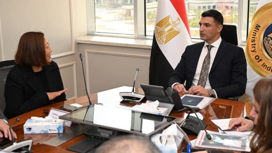 وزير الصناعة يبحث مع “جنرال موتورز” خطط التوسع في مصر – الخليجي نت