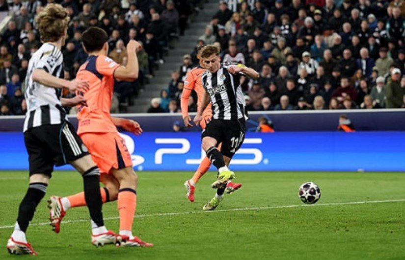 برشلونة يتعادل مع نيوكاسل إيجابيا خارج الديار في دوري أبطال أوروبا
                         – الخليجي نت