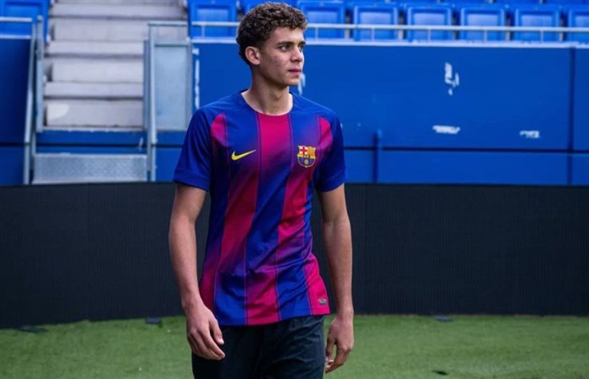 حمزة عبد الكريم يحصل على تصريح العمل ويقترب من بداية مشواره مع برشلونة
                         – الخليجي نت