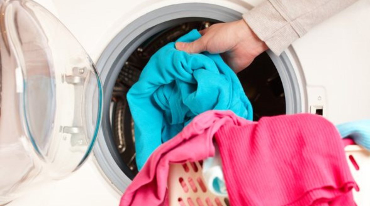 ملابس العيد الجديدة.. هل يجب غسلها قبل ارتدائها؟
                             – الخليجي نت