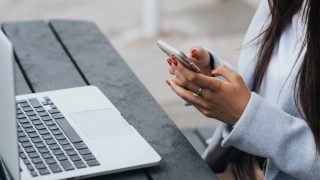 “الـAI بيجاملك”.. دراسة تحذر من مخاطر دردشة الذكاء الاصطناعي
– الخليجي نت