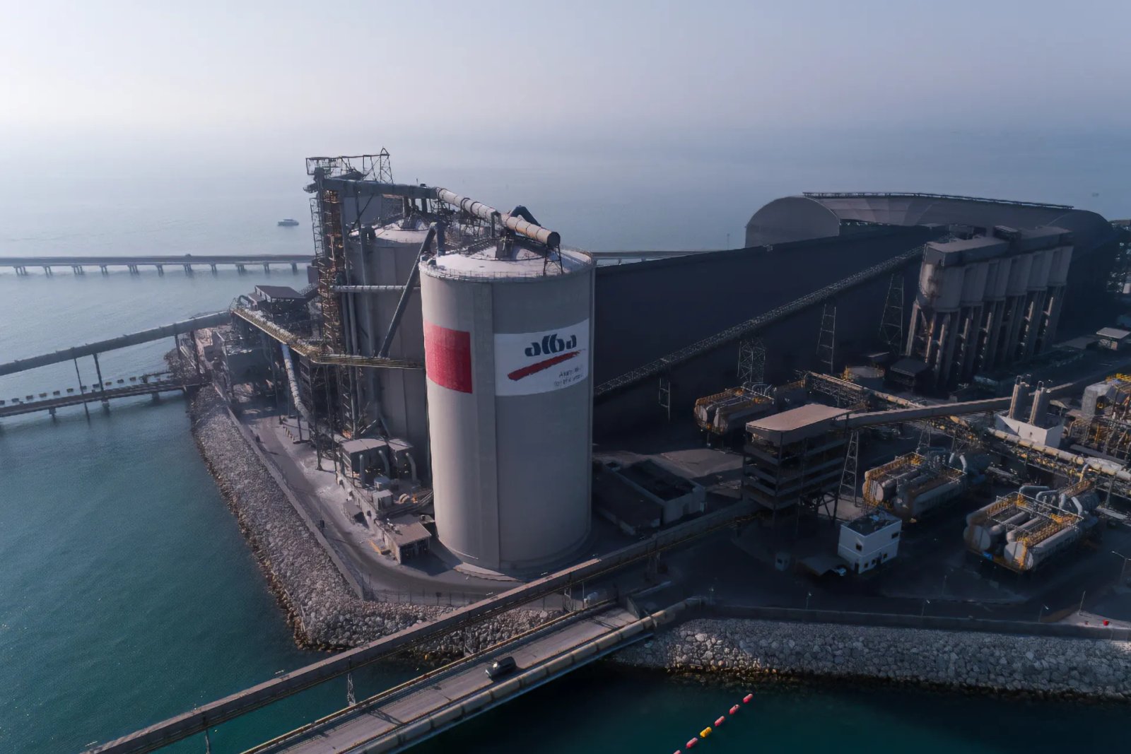 هندالكو الهندية توقف إنتاج الألومنيوم وألبا البحرينية توقف 3 خطوط		 – الخليجي نت