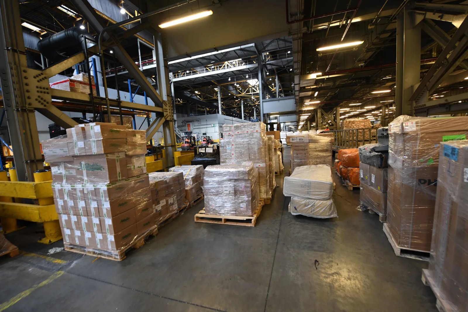 رئيس الجمارك القطرية للجزيرة نت: لدينا بدائل تضمن تدفق السلع وآلية خليجية استثنائية		 – الخليجي نت