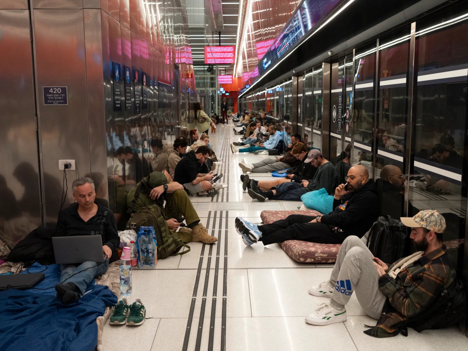 490 ألف غائبون عن وظائفهم في إسرائيل بسبب صواريخ إيران		 – الخليجي نت