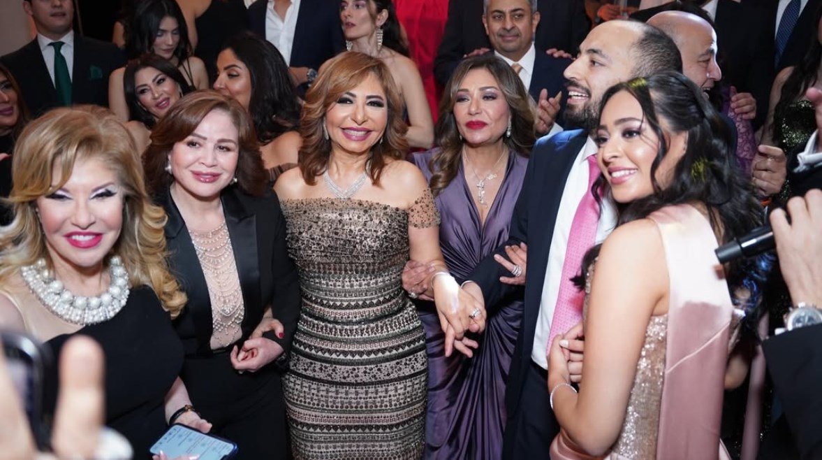 برسالة مؤثرة.. لميس الحديدي توثق فرحتها بخطوبة ابنها نور أديب
                             – الخليجي نت