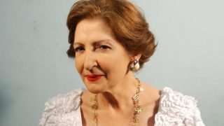 ليلى عز العرب: لا زلت أحتضن صورة زوجي رغم خيانته لي – الخليجي نت