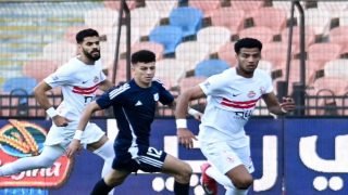 الزمالك يسقط في فخ التعادل السلبي أمام إنبي ويمنح الأهلي هدية بالدوري المصري
                         – الخليجي نت