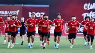 خالد الغندور: برنامج علاجي مكثف لـ بلعمري.. واللاعب خارج القمة
                         – الخليجي نت