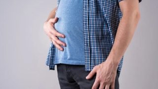 بعد تناول الفسيخ، 4 طرق للتخلص من الانتفاخ والغازات – الخليجي نت