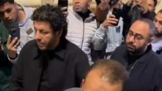 أبرزهم إياد نصار.. نجوم الفن في عزاء والد الفنان حاتم صلاح
– الخليجي نت