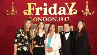 أبرزهم ليلى علوي.. نجوم الفن يحتفلون بالعرض الأول لمسرحية Friday – الخليجي نت